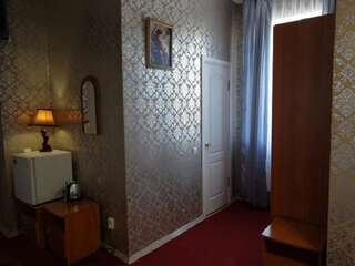 Гостиница Лотос Иркутск Улучшенный двухместный номер с 2 отдельными кроватями-6
