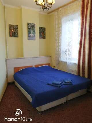 Гостиница Лотос Иркутск Улучшенный двухместный номер с 2 отдельными кроватями-1
